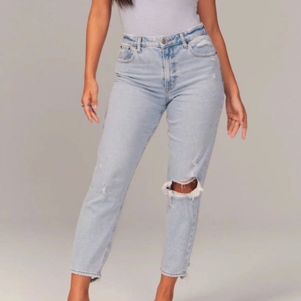 Abercrombie High-Rise Light-Wash Mom Jean, Size 30/10